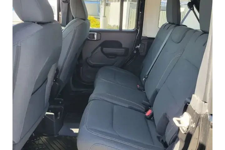 $33525 : Jeep Wrangler 2024 4x4 Sport image 6