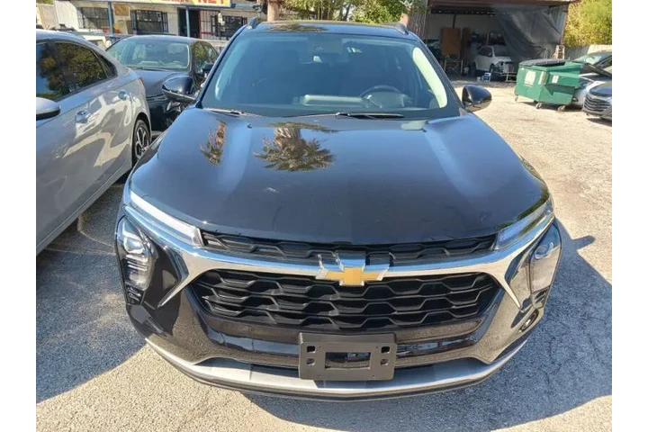 $21500 : 2025 Trax LT image 3