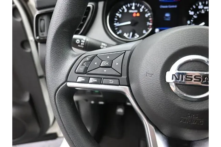 $15991 : Nissan Rogue Sport 2020 S 4d image 3