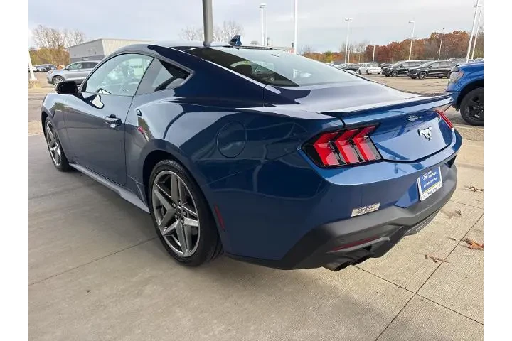 $29900 : Ford Mustang 2024 EcoBoost P image 5