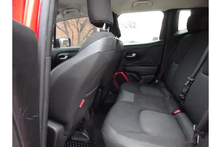 $9800 : 2016 Renegade 4WD 4dr Trailha image 9