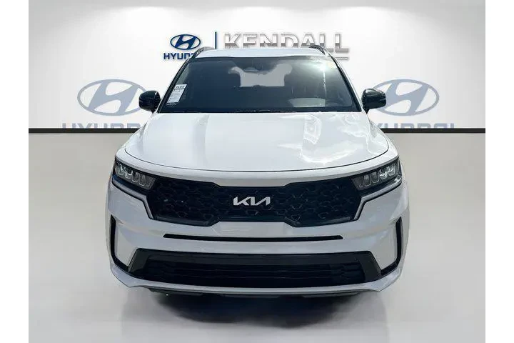 $23489 : Kia Sorento 2023 S 4dr SUV image 2
