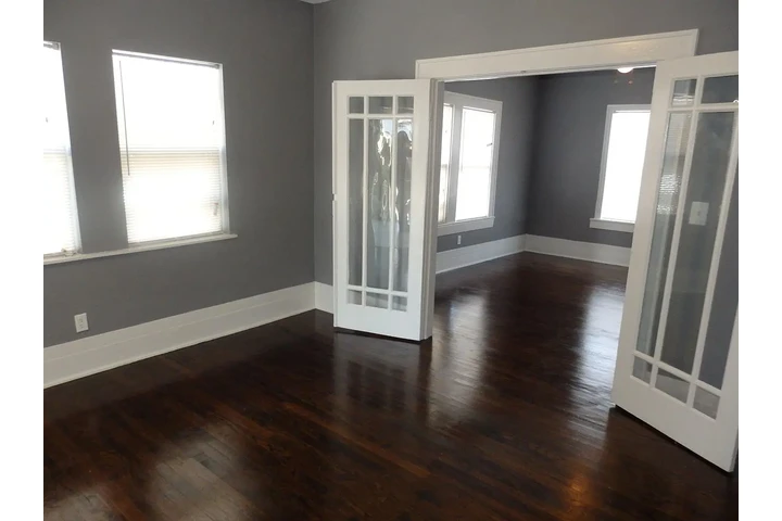$800 : This is a wonderful bungalow ! image 3