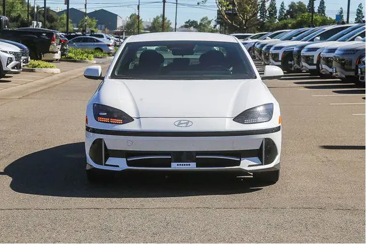 $24491 : Hyundai IONIQ 6 2023 AWD SE image 7