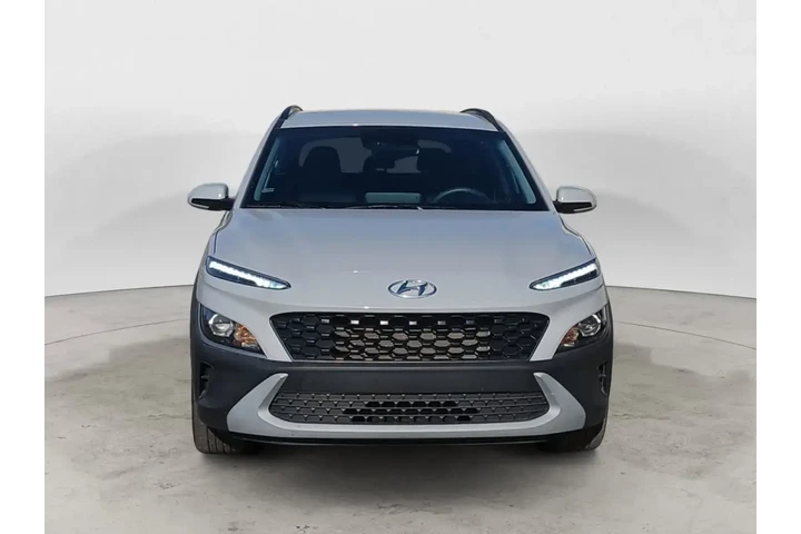 $19889 : Hyundai KONA 2023 AWD SEL 4d image 8