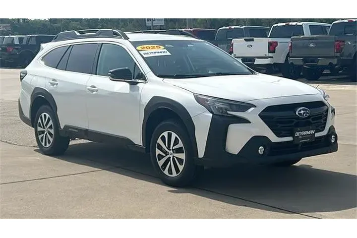 $29990 : Subaru Outback 2025 AWD Prem image 1