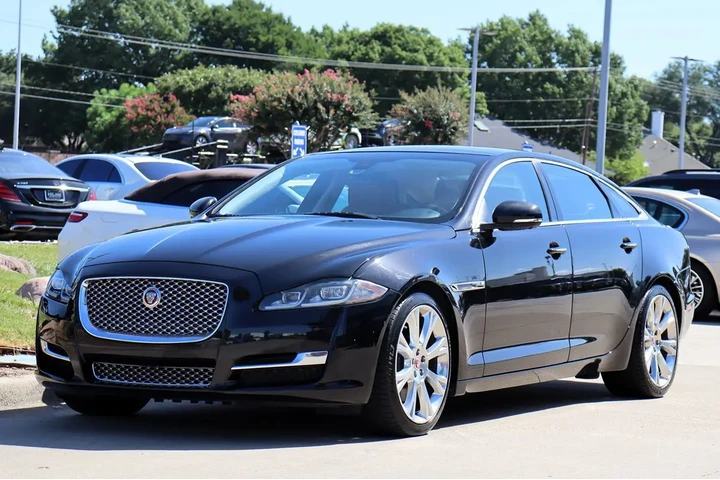 $24995 : 2016 XJ XJL Portfolio image 6