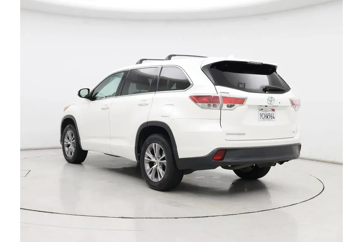 $18998 : Toyota Highlander 2015 LE 4d image 2