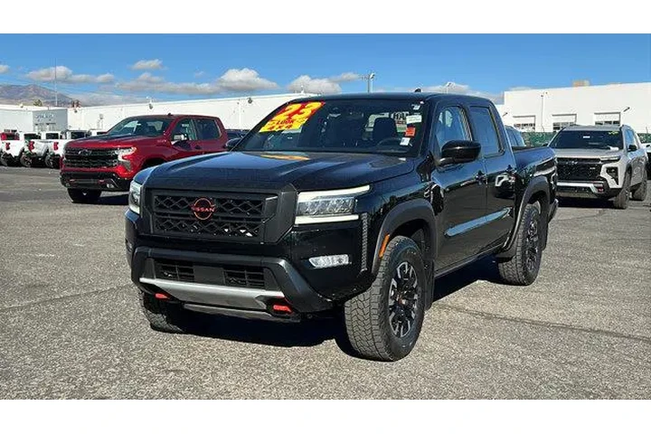 $37984 : Nissan Frontier 2023 4x4 PRO image 1