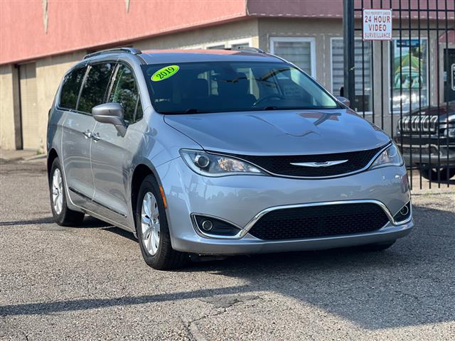 $16999 : 2019 Pacifica image 4