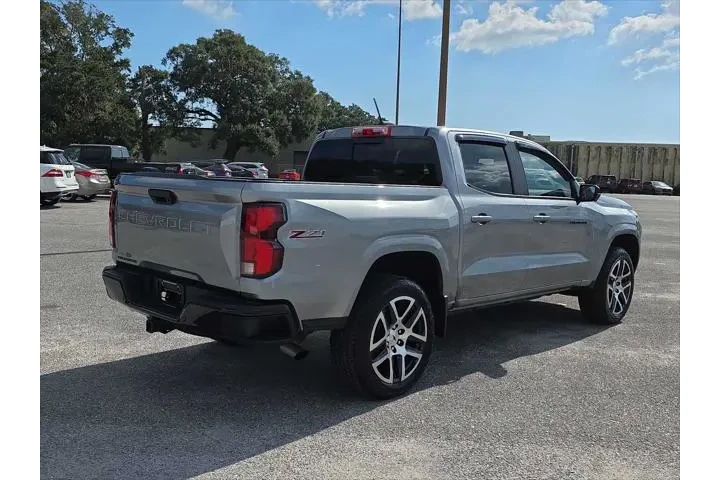 $38990 : Chevrolet Colorado 2023 4x4 image 8