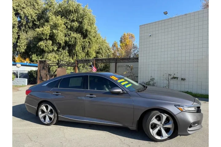 $22995 : 2018 Accord Touring image 5