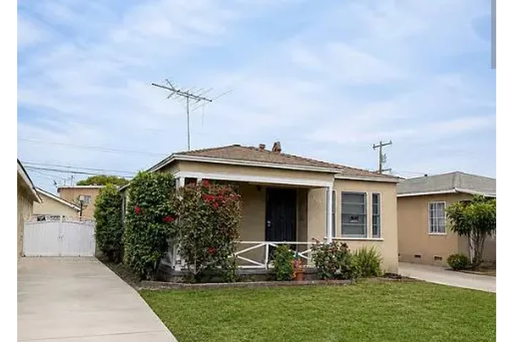 $1599 : Location, location, location. image 3