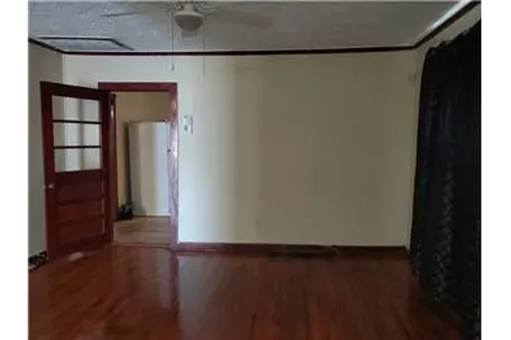 $1600 : Rental property with 3 bedro image 7