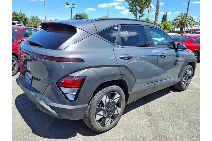 $22703 : Hyundai KONA 2025 SEL 4dr Cr image 4