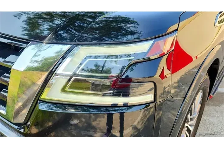 $32466 : Nissan Armada 2023 4x2 SL 4d image 10