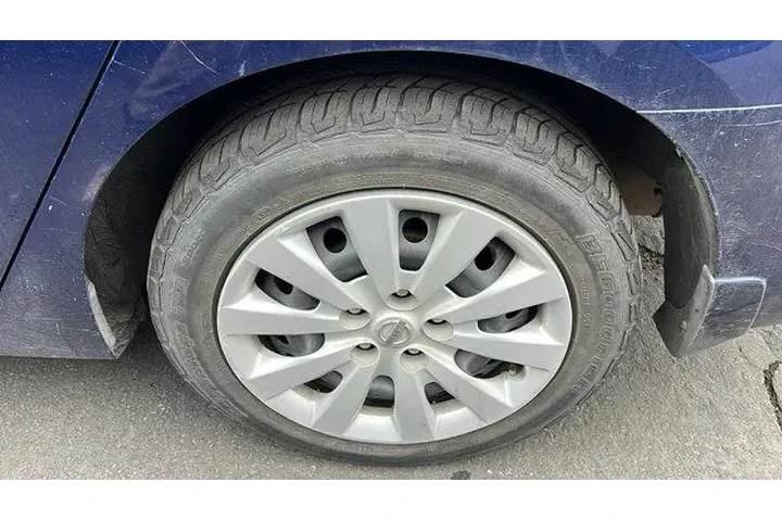 $10984 : Nissan Sentra 2018 S 4dr Sed image 2