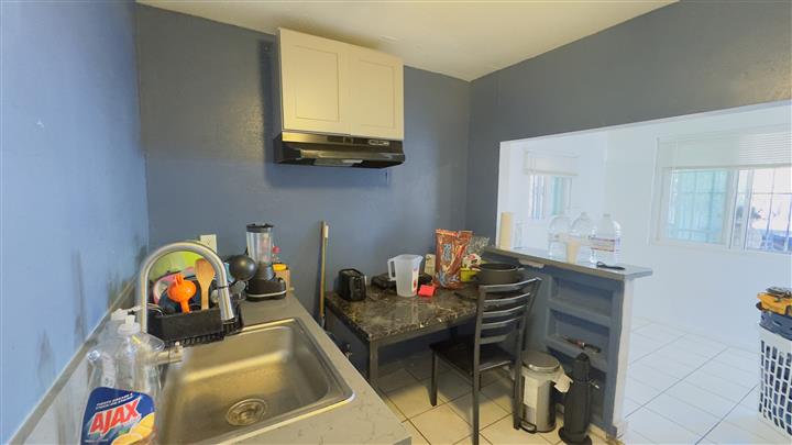 $2100 : APT 1 RECAMARA INGLEWOOD image 3