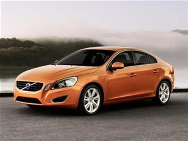$12995 : PRE-OWNED 2013 VOLVO S60 T5 P image 1