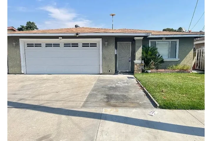 $2130 : 163rd St, Norwalk, CA 90650 image 1