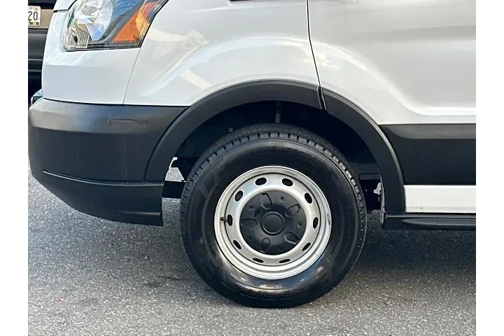 $24000 : Ford Transit 2019 250 3dr SW image 5