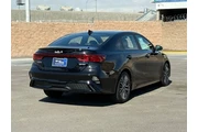 $19289 : Kia Forte 2023 GT-Line 4dr S thumbnail