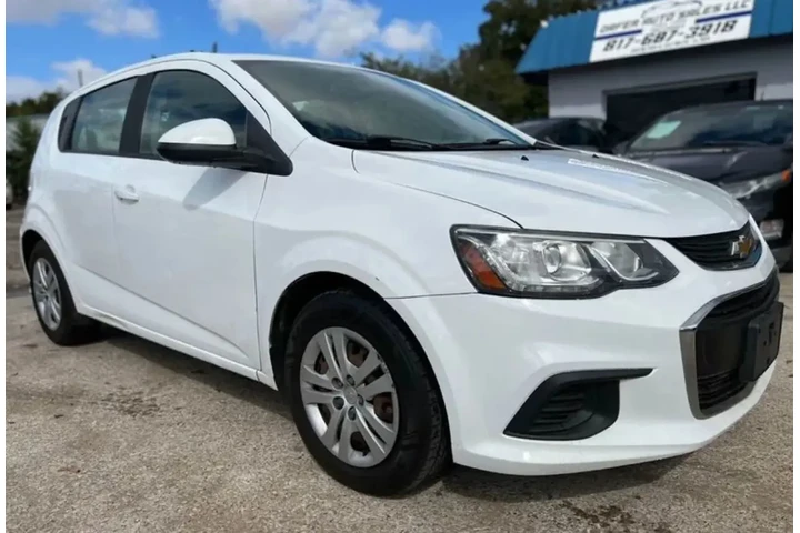 2017 CHEVROLET SONIC2017 CHEV image 4