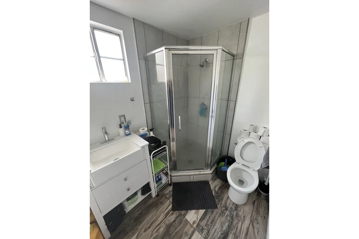 $1400 : Studio ADU privado image 2