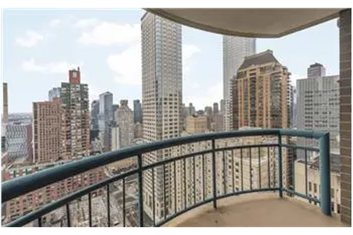 $4600 : Rental property with 1 bedro image 8