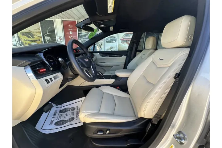 $17499 : 2017 XT5 image 10