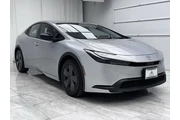 $25900 : Toyota Prius 2024 LE 4dr Hat thumbnail