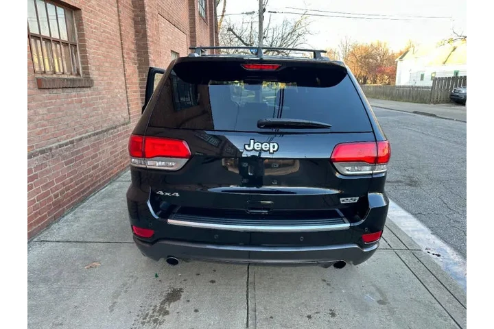 $24000 : 2018 Grand Cherokee Sterling image 5