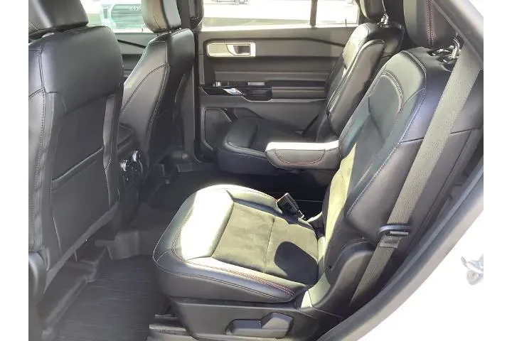 $38950 : Ford Explorer 2023 AWD ST-Li image 10