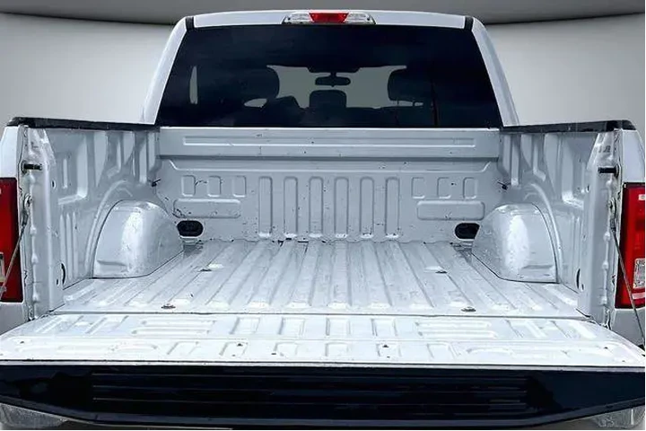 $16000 : Ford F-150 2017 4x4 XLT 4dr image 7