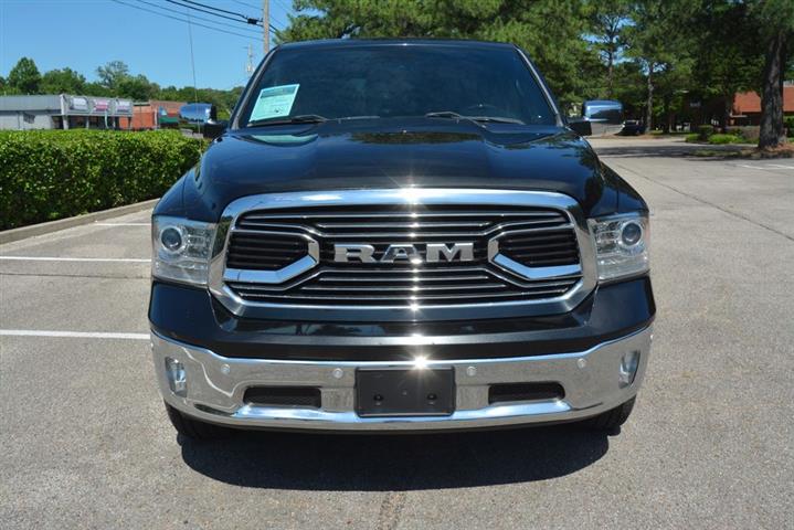 2017 1500 Laramie Limited image 3