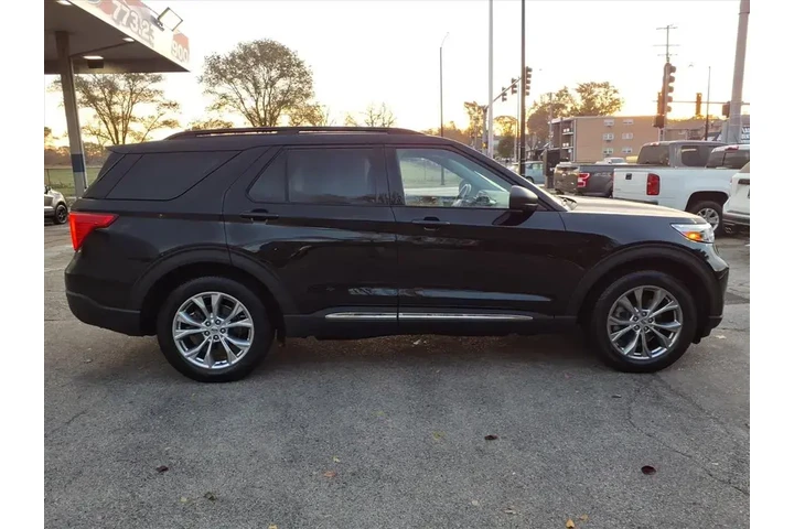 $36840 : Ford Explorer 2022 AWD XLT 4 image 2