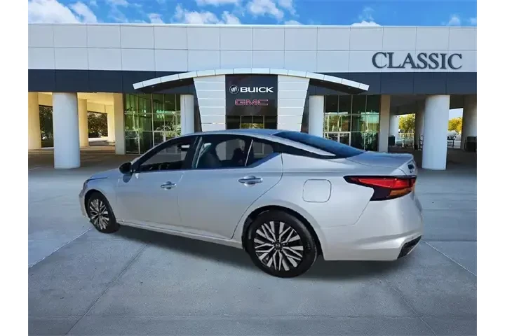 $18987 : Nissan Altima 2024 2.5 SV 4d image 6