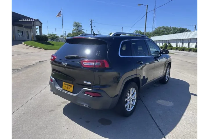 $9900 : 2016 Cherokee Latitude image 6