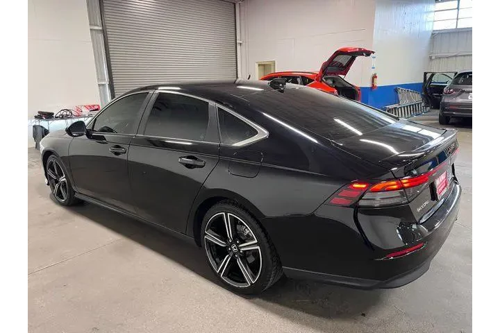 $24932 : Honda Accord Hybrid 2023 image 5