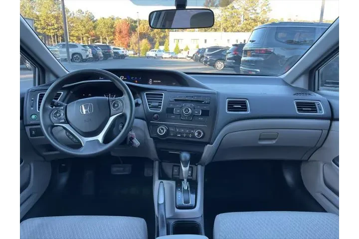 $17995 : Honda Civic 2015 LX 4dr Seda image 7