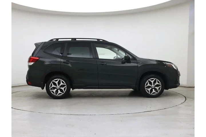 $26998 : Subaru Forester 2023 AWD Pre image 7