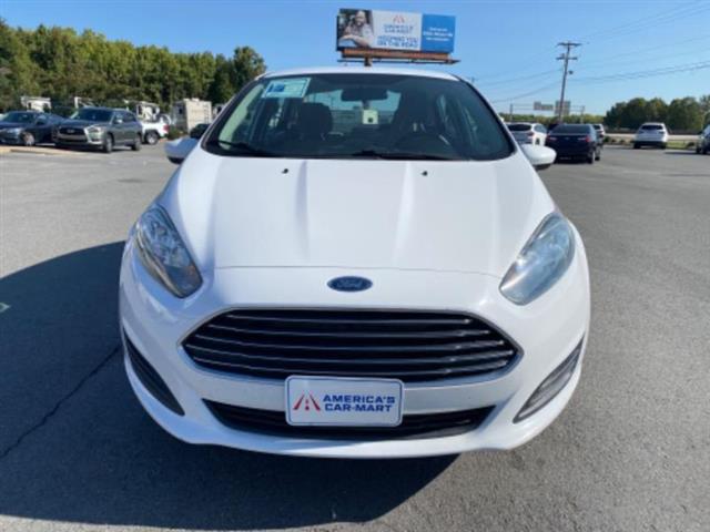 2019 Fiesta image 2