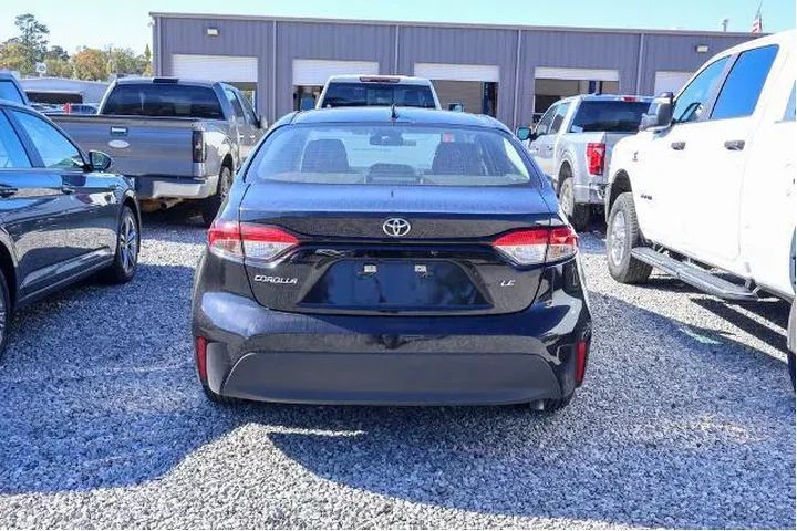 $20373 : Toyota Corolla 2024 LE 4dr S image 4