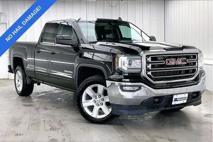 $17990 : GMC Sierra 1500 2016 4x4 SLE image 1