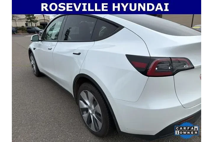 $29991 : Tesla Model Y 2023 AWD Long image 5
