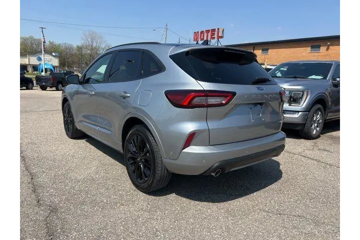 $27658 : Ford Escape 2023 AWD ST-Line image 6