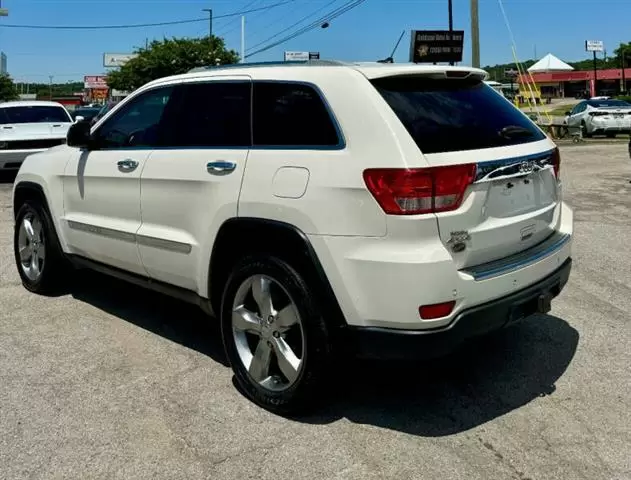 $6900 : 2011 Grand Cherokee Overland image 5