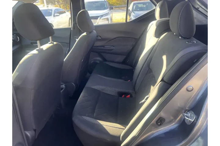 $8999 : 2020 Kicks SV image 10