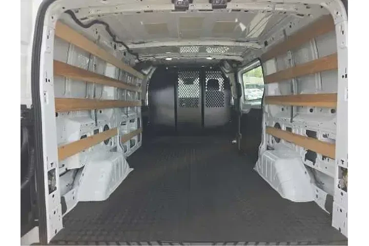 $34888 : Ford Transit 2024 250 3dr SW image 4