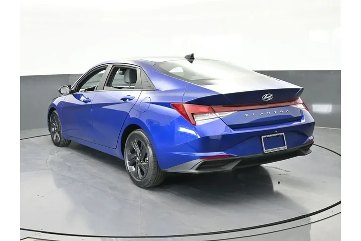 $16995 : Hyundai ELANTRA 2023 SEL 4dr image 4